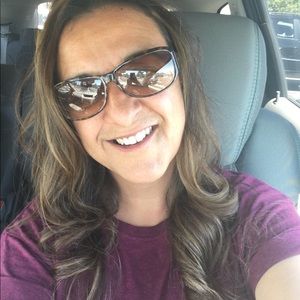 Meet your Posher, Caroline